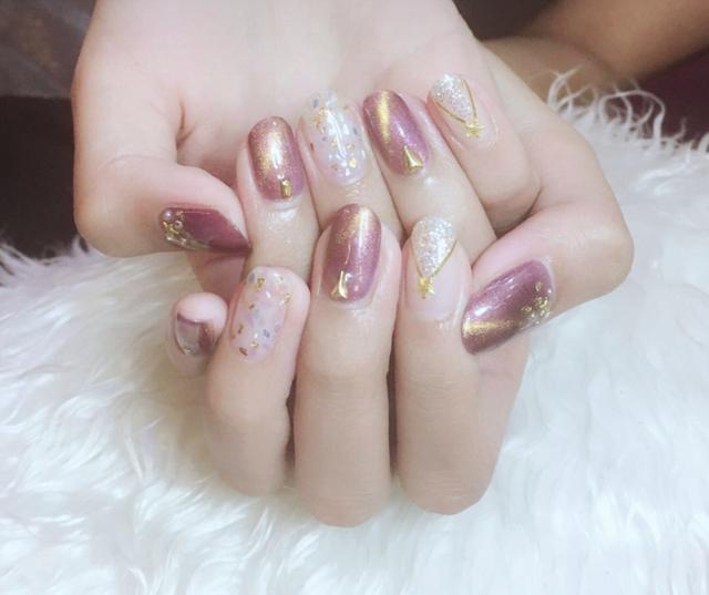 自然的猫眼美甲，超闪的猫眼美甲，美爆了！