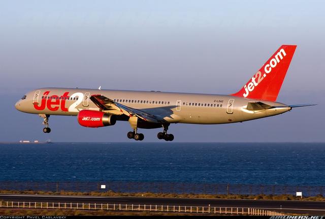 国内飞机坠毁事件，回顾南航392航班4.25昆明巫家坝机场重着陆事故（235号航班坠毁画面）