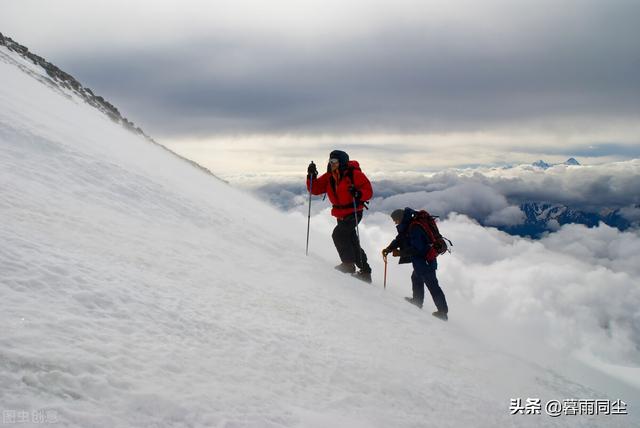 高帮轻便登山靴，如何选择最佳徒步鞋以及保养要点