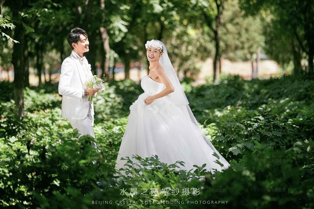 婚纱照拍摄姿势，拍婚纱照姿势图解大全（这五个姿势太好看了）