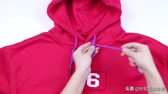 卫衣的绳子怎么系好看，卫衣两条绳子的各种打结方法（卫衣的带子竟是这么用）
