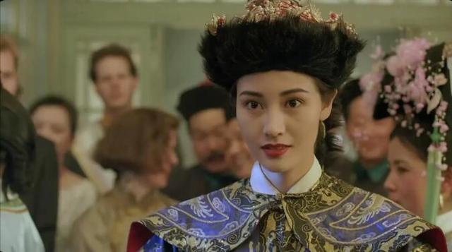 李嘉欣年轻颜值巅峰，李嘉欣惊鸿美图（李嘉欣性感写真照）