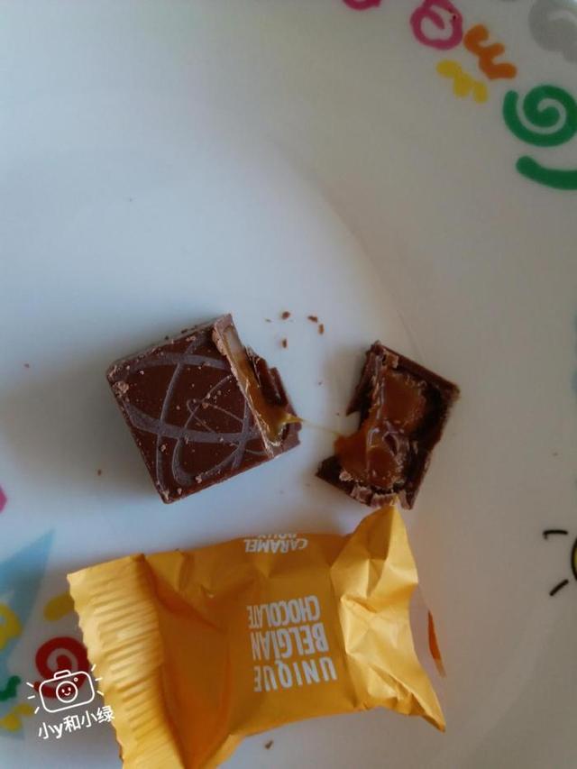情人节送花送几朵秀色可餐——两款高颜值情人节巧克力测评