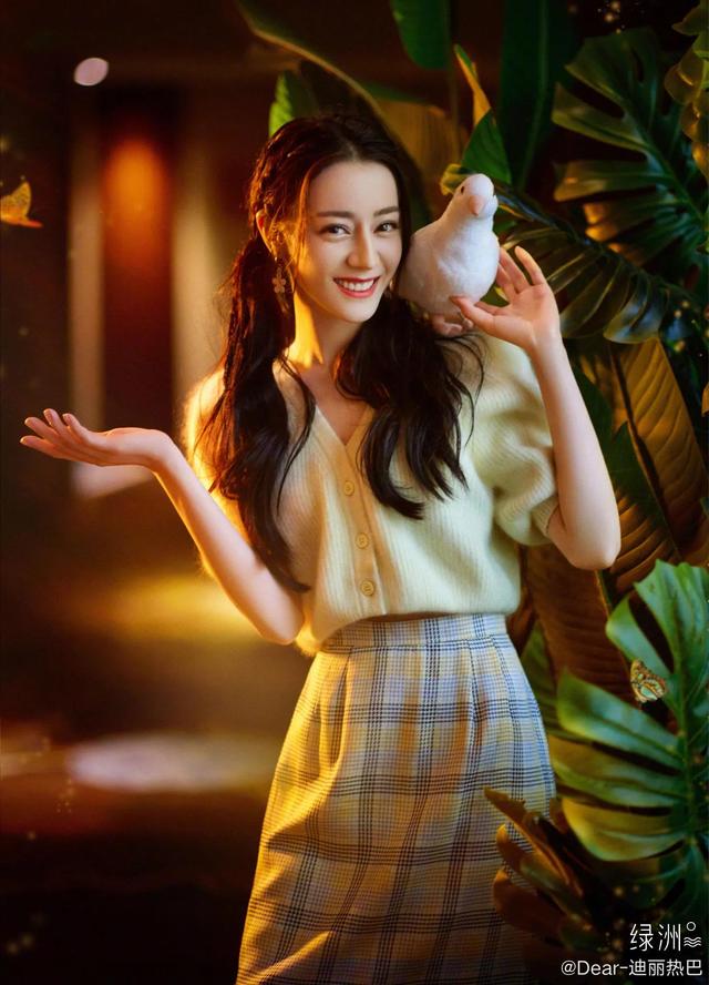 迪丽热巴今年几岁，迪丽热巴5岁到28岁的颜值变化（28岁的热巴暴露老态）