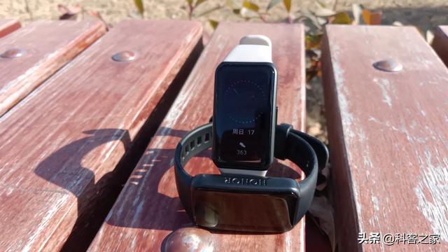 荣耀手环6简单操作，这3个使用小技巧可一定得知道