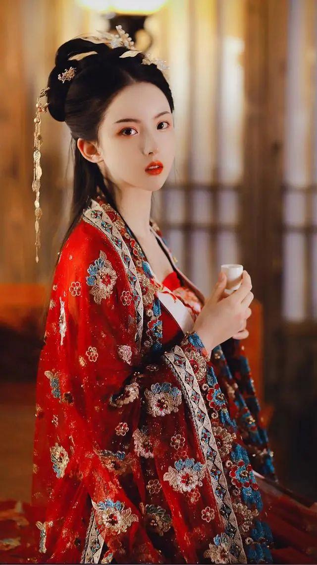 汉服裙子的穿法齐腰，汉服的正确穿法 ， 齐腰汉服