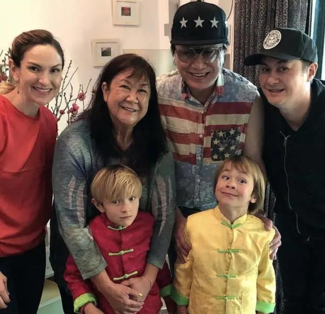 香港歌神许冠杰隐退，初代歌神许冠杰罕曝光