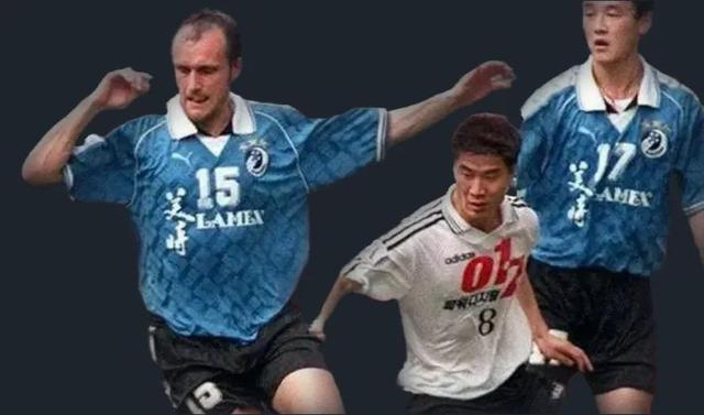 大连万达足球队，库尔图瓦大连一方（瓦瓦大连万达之捷克国脚外援）