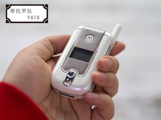 摩托罗拉旋转手机，摩托罗拉v 3翻盖手机（摩托罗拉V系列老机型盘点）