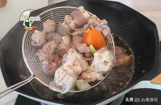 炖羊肉放料酒吗，炖羊肉最忌讳放的调料（调料不要乱放）