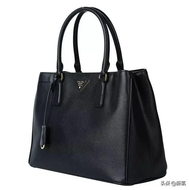 小野妹子学吐槽，prada为什么那么便宜