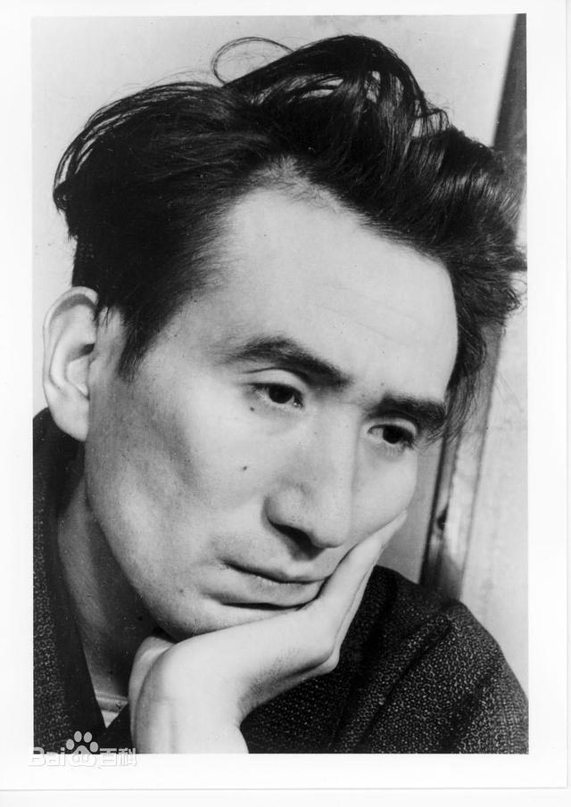人间失格是不是一部经典，写满人性阴暗的《人间失格》为何70年后的今天依旧被奉为经典