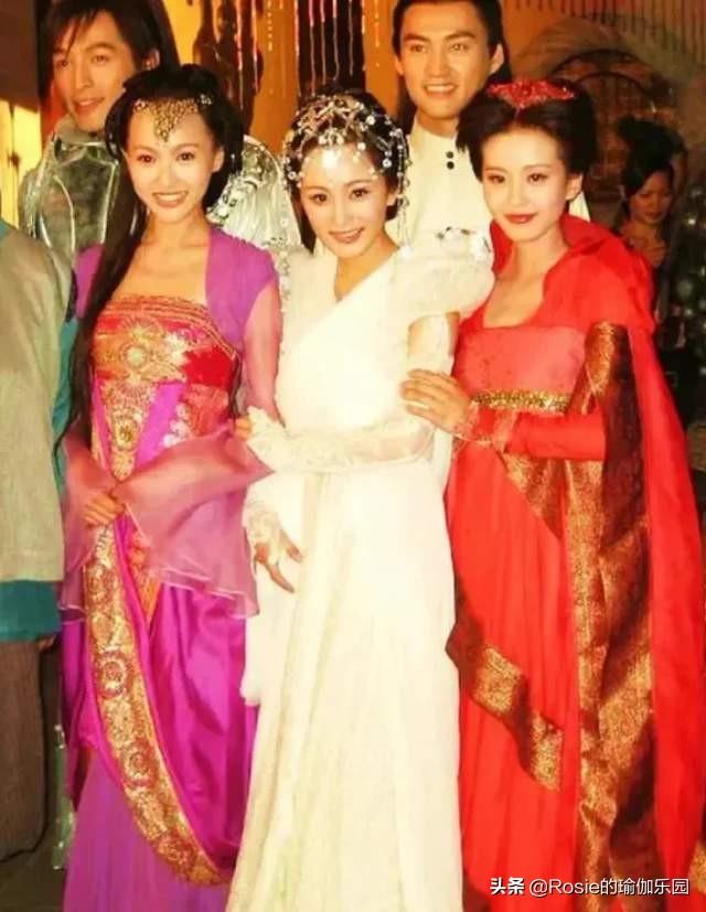 「仙劍三美」齊聚，唐嫣長腿搶鏡，超模私教帶你3步get同款美腿 健身減肥達人 第6张