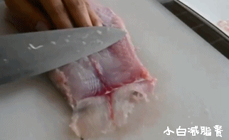 花斑鱼怎么做好吃，花斑鱼切片怎么做（加盐和料酒就错啦）