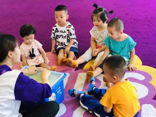 读幼儿园私立好还是公立好，给娃选择幼儿园