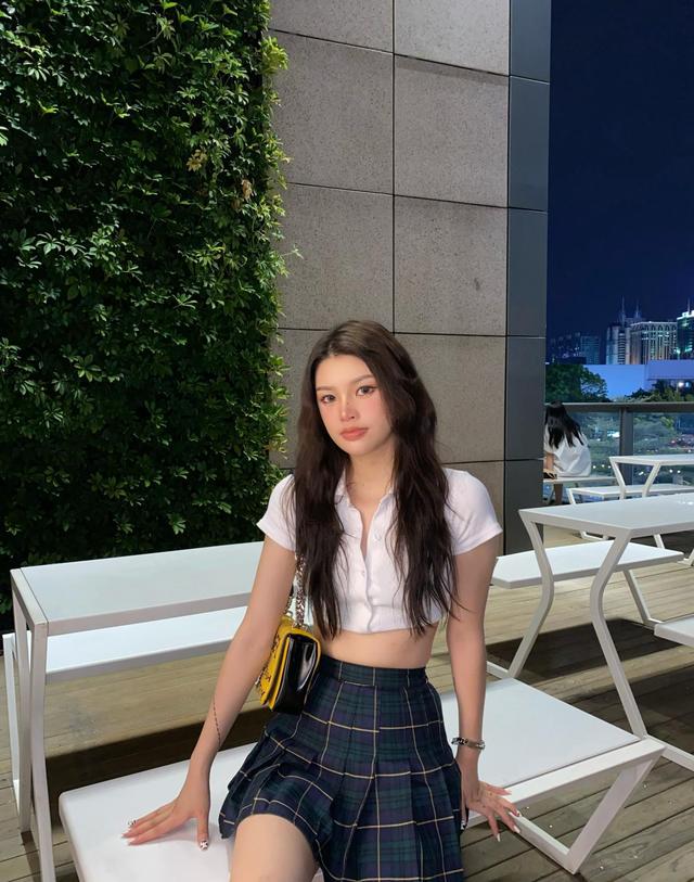 个子矮穿什么好看，个子矮穿衣没自信（30套矮个子穿衣搭配）