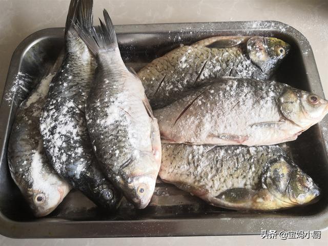 怎么做烧鱼最简单又好吃，学会这道菜全家都夸你是大厨