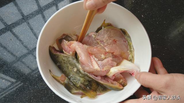 豆腐鱼最简单的做法，豆腐和鱼这样吃才过瘾