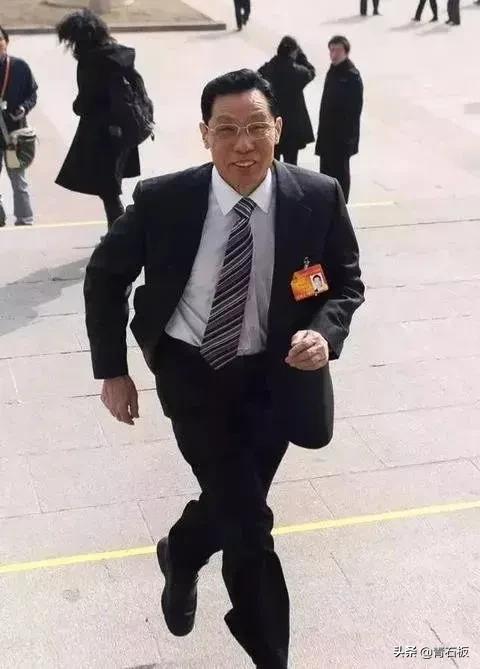 中国钟南山院士简历，钟南山院士简介科研成果（今天钟南山院士85岁生日）