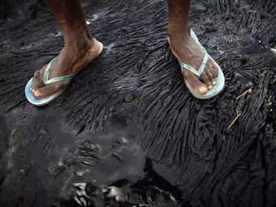 哪里的沥青湖最大，全球最大沥青湖