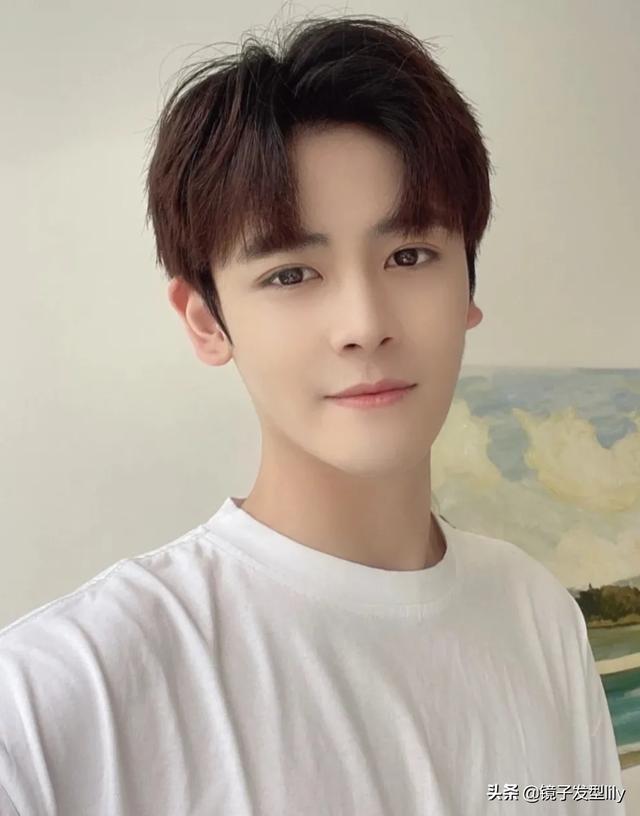 好看又符合学生标准的发型，13款很适合大学生的发型