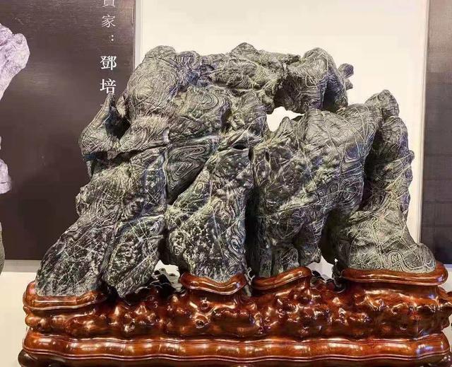 乌石是什么石头，乌石有甲纹石