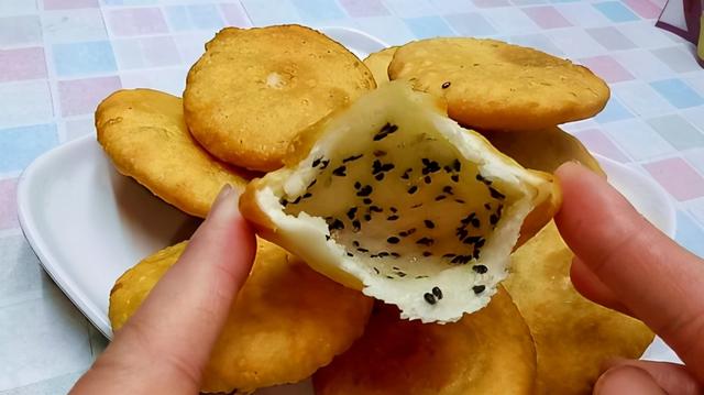 油炸糕的制作方法，最简单的炸油糕制作（自制家庭版油炸糕）