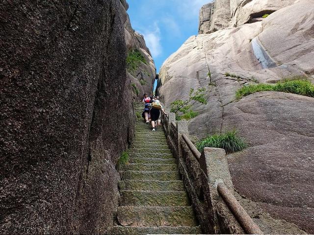 回顾一下黄山之旅，它经历怎样一番探索之旅