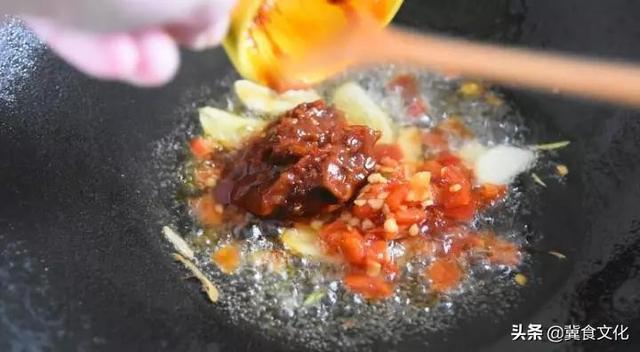 红烧土豆块的做法，正宗红烧土豆块做法（在家也能做出饭店的味道）