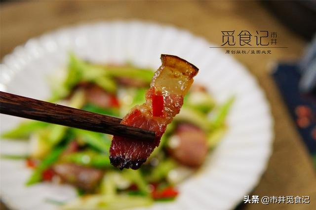 腊肉炒多久能熟，炒腊肉煮几分钟才能吃（腊肉加蒜苗炒最香）