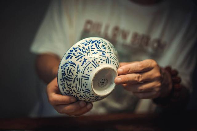一个粗瓷大碗为什么那么珍贵，一个小瓷碗估价高达350万