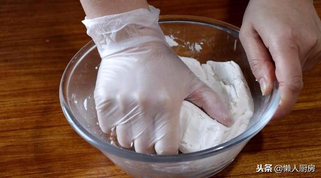 传统老红糖年糕的做法，小时候最爱吃的红糖年糕条