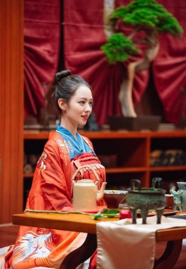 吉娜•愛麗絲顏值太高！精緻穿搭顯混血五官，難怪被郎朗寵成公主 娛樂八卦吃瓜 第3张