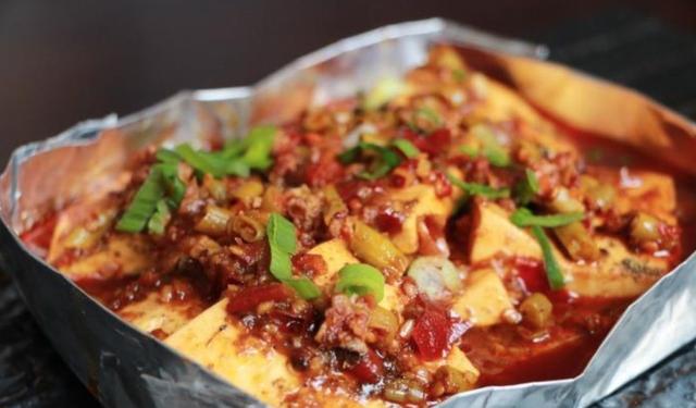 如何使用锡纸的正反两面，烧烤都会用到的一张纸