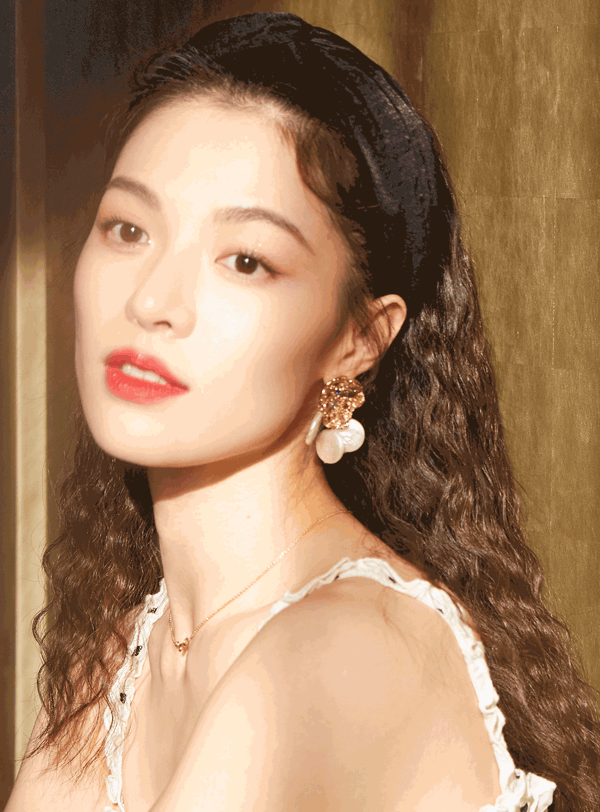 减龄直发发型，你适合“直发”还是“卷发”