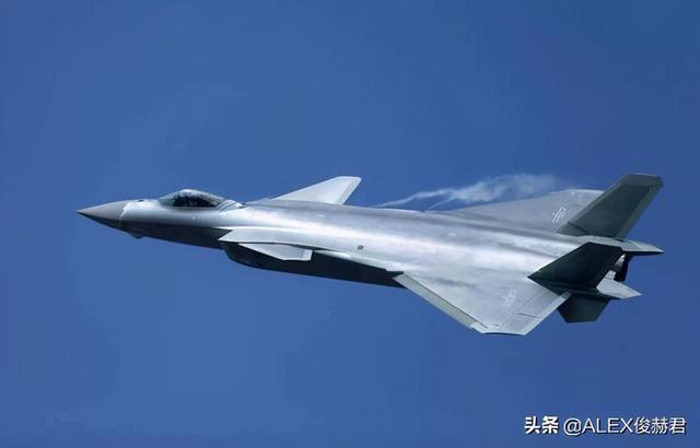 歼20飞行速度，歼20战机最快有多快（歼20飞越我国要多久）