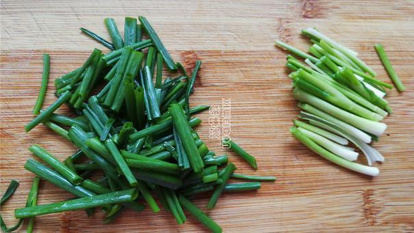 葱油怎么熬制最香，正宗葱油怎么熬制最香窍门（无论是拌面还是煮菜都很香）