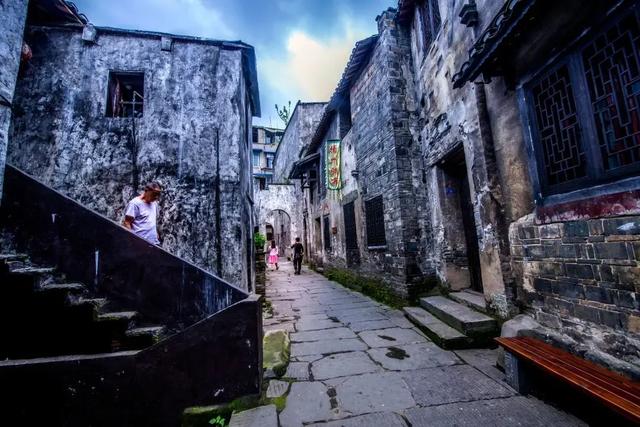 湖南自驾一日游最佳景点，湖南这6条自驾游线路