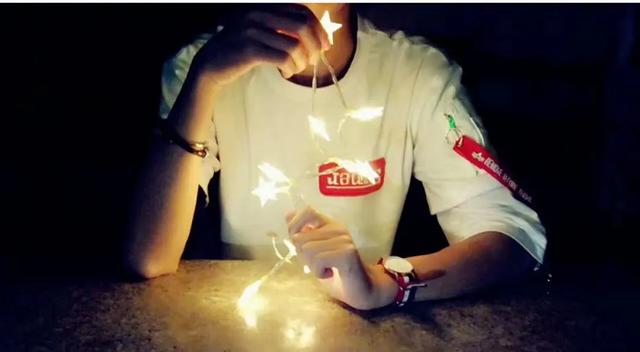 爱惜自己的羽毛，人一定要爱惜自己的羽毛