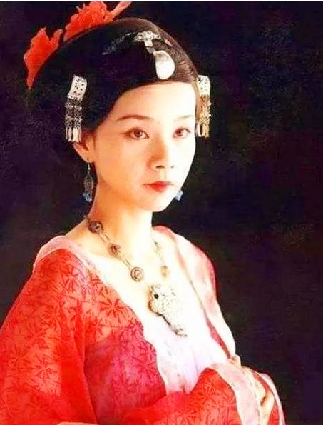 北影04届九大校花，北影33年校花回顾