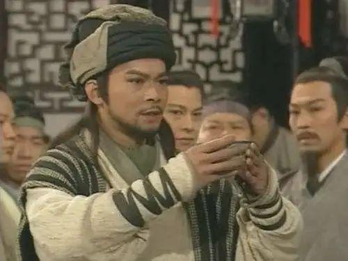 金庸笔下的丐帮是什么，为何到了倚天中却堕落不堪