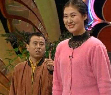 贾玲和岳云鹏的原名，贾玲胖成表情包