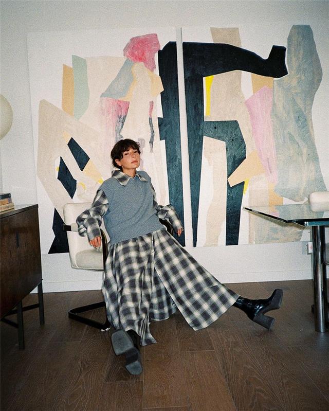 这鞋既舒适又百搭，看完这三双厚底鞋