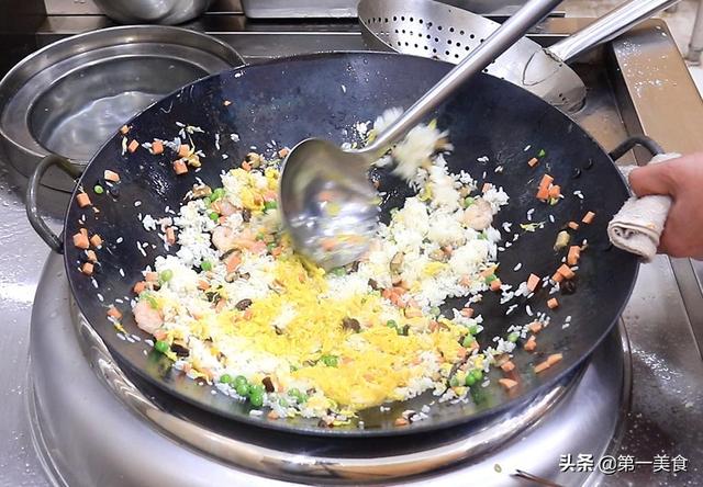 蛋炒饭的简单做法，蛋炒饭家常做法最简单新手（蛋炒饭家常做法）