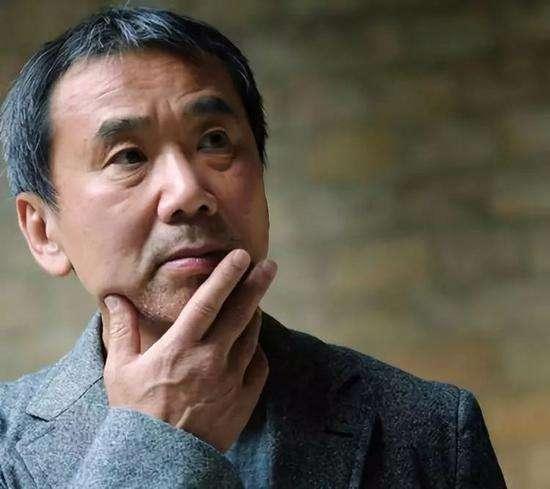 村上春树最经典的句子，村上春树经典语录30句（村上春树最经典的9句话）