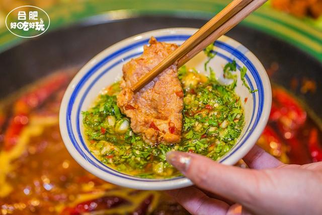 有拈头成都市井火锅99套餐，5.8折排队500桌的有拈头火锅