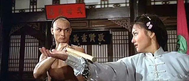 王群演唱黄飞鸿，一样演黄飞鸿成龙