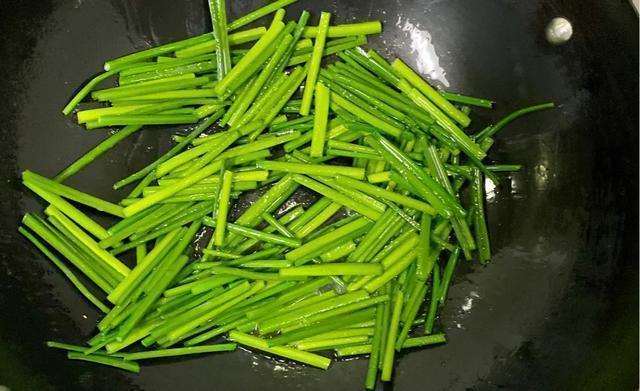 水煮鱼配菜都有哪些，做水煮鱼放什么菜好吃（都是个人简历信息泄露惹的）