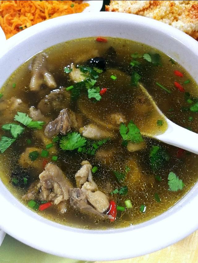 带有一些地方性的特色菜，二十二道特色菜