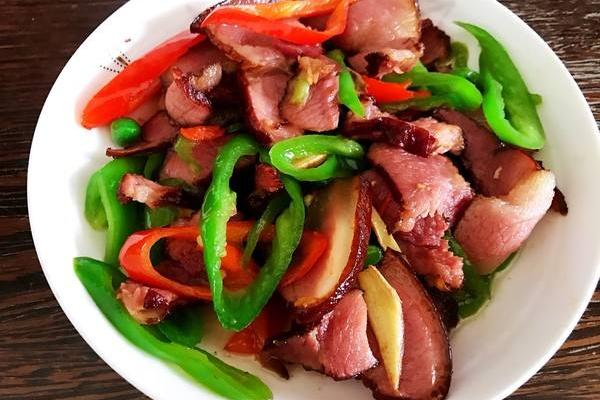 青椒炒腊肉各种做法，精美的家庭小菜